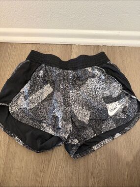 Nike Women’s Black & White Patterned Athletic Shorts